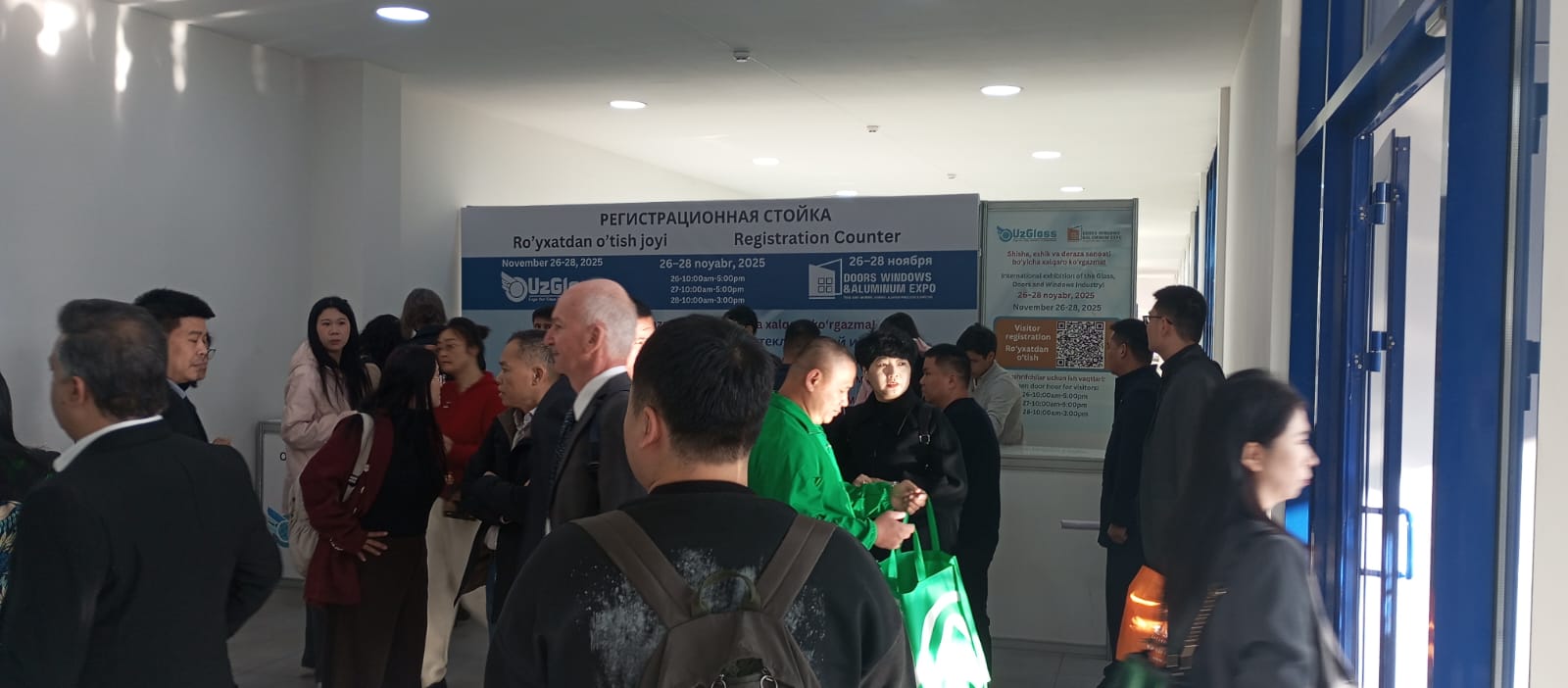 UzGlass exhibition photo 3