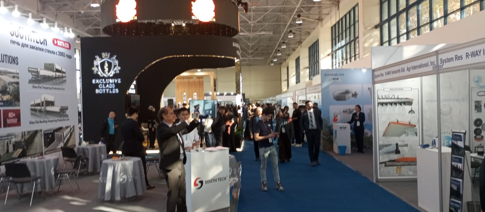 UzGlass exhibition photo 4