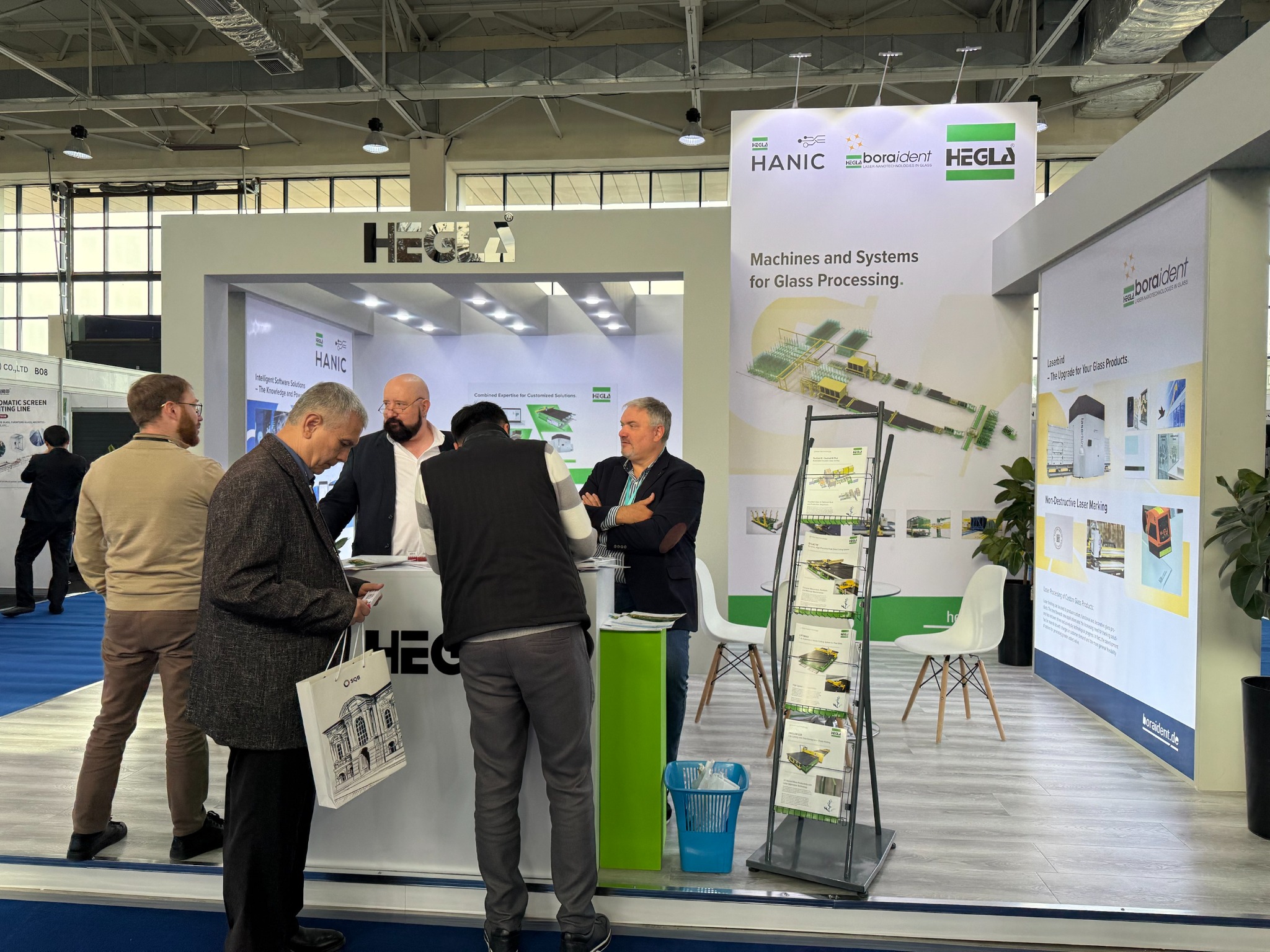 HEGLA exhibition stand at UzGlass